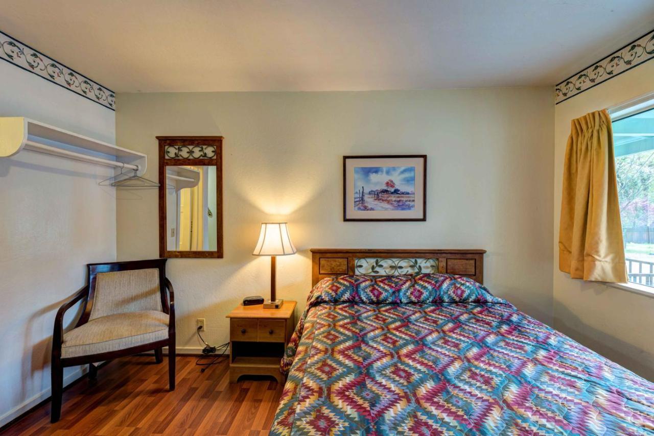 Lake Shasta Lodge Lakehead Exteriér fotografie